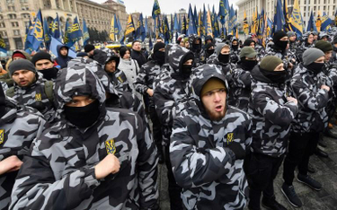 Członkowie nacjonalistycznej partii "Korpus Narodowy" w Kijowie