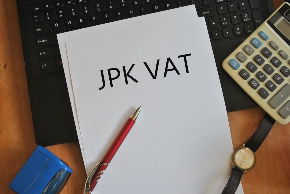 Fiskus zmienił zdanie w sprawie oznaczeń faktur w JPK. Chodzi o obowiązki związane z KSeF