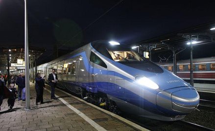 Internet we wszystkich ekspresach Intercity, ale nie w pendolino