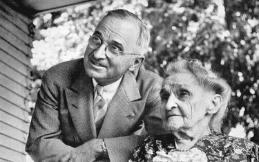 Prezydent Harry S. Truman ze swoją matką, panią Marthą Ellen Young Truman, która dożyła 94 lat