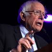 Sanders wkręcony przez Rosjan. Podszyli się pod Gretę