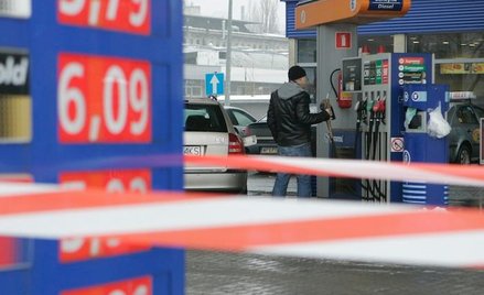 Słaby złoty bije po kieszeniach kierowców