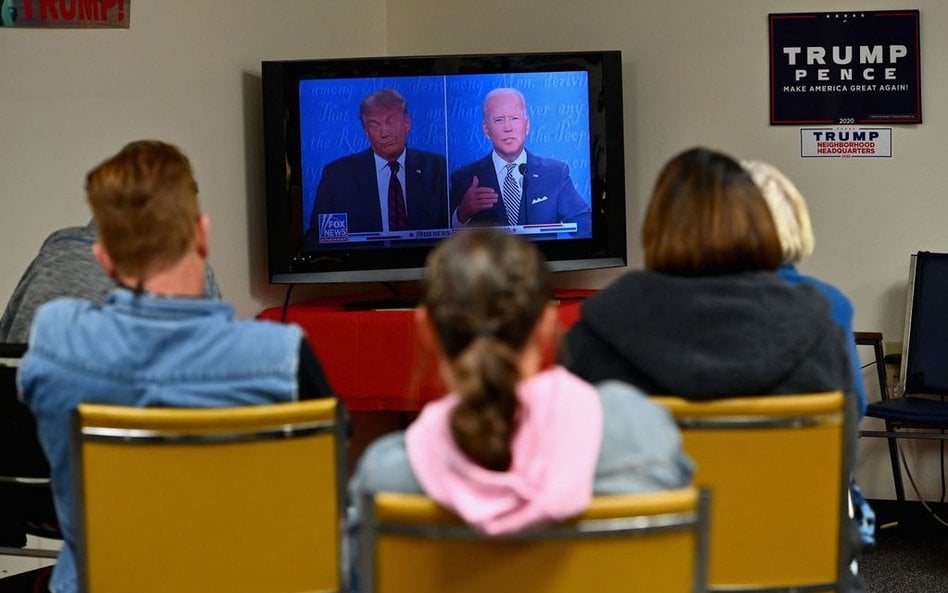 Twitter usuwa konta "zakłócające konwersacje" w czasie debaty w USA