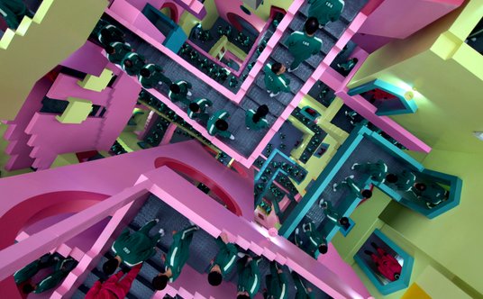 Wnętrze klatki schodowej – inspiracją dla jej twórców był budynek Muralla Roja zaprojektowany przez 