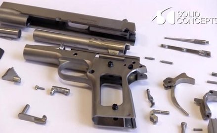 Części drukowanego pistoletu są tak wykonane, że można je stosować w prawdziwej broni