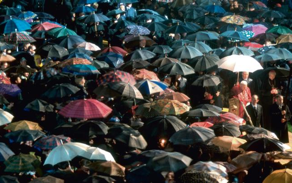 Powrót do nauki Jana Pawła II o nienaruszalności sumienia to kierunek, za którym podążać powinna obr