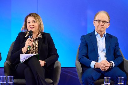 Izabela Olszewska, członkini zarządu Giełda Papierów Wartościowych i Waldemar Markiewicz, prezes zar