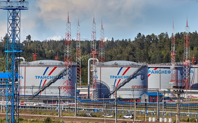 Dwa drony miały spaść na teren przepompowni ropy naftowej Transnieftu (zdjęcie ilustracyjne)