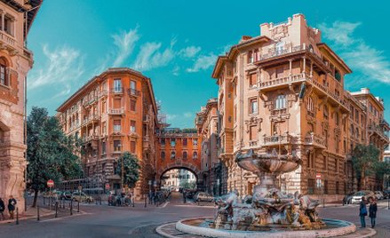 Paolo Villaggio (na zdjęciu w roli Fantozziego) prywatnie Rzym po prostu uwielbiał, a już zwłaszcza 