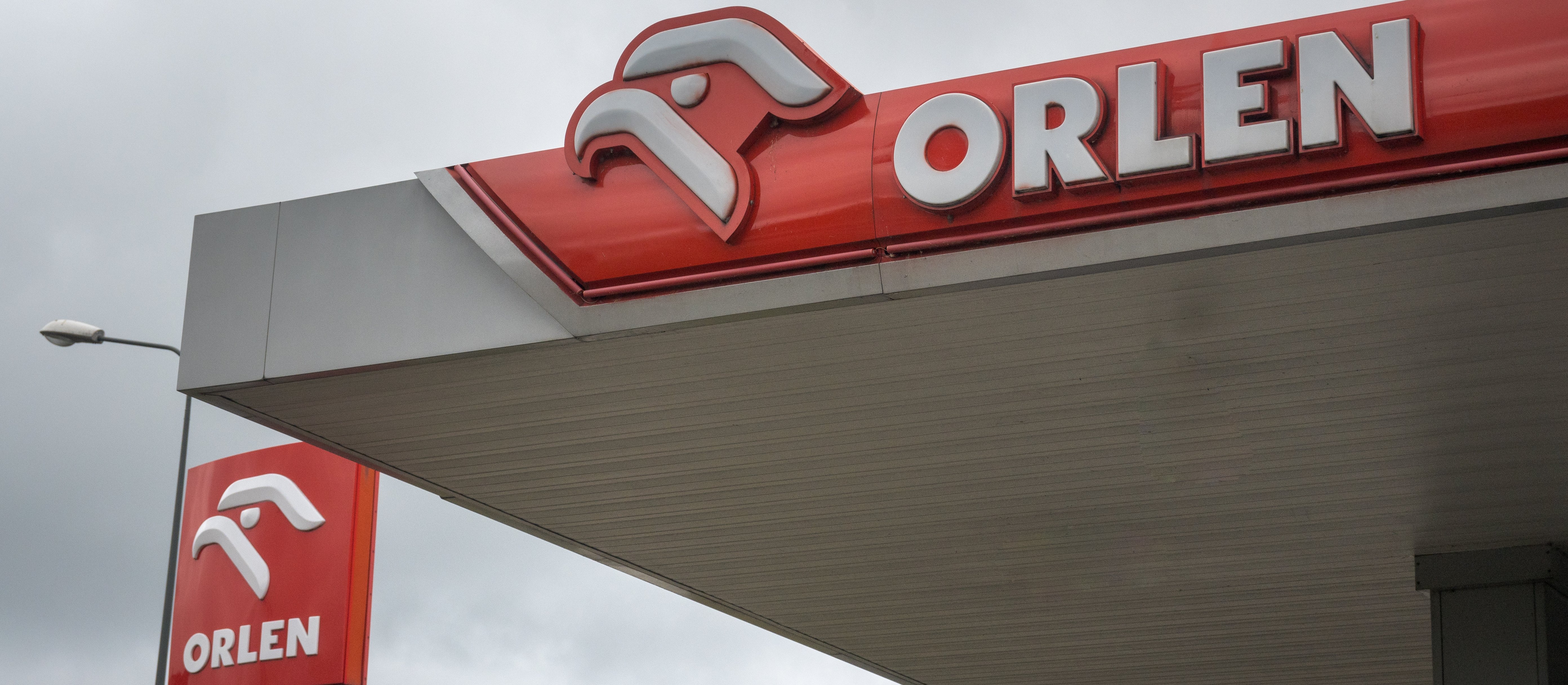 Orlen za słaby żeby przebić 100 zł. Trzecia spadkowa sesja