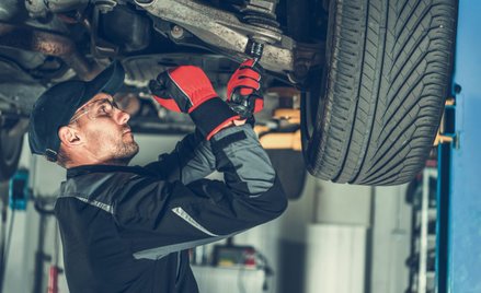 Serwis samochodowy bez split payment