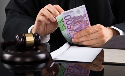 Filipiny: szefowa Sądu Najwyższego usunięta, bo nie ujawniła majątku