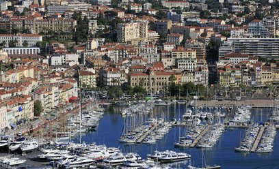 Kraje Zatoki Perskiej z potężnych targów nieruchomości w Cannes albo zniknęły, albo udawały, że nic 