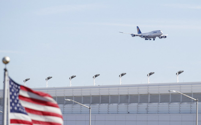 Stany Zjednoczone znoszą testy na covid dla zagranicznych podróżnych