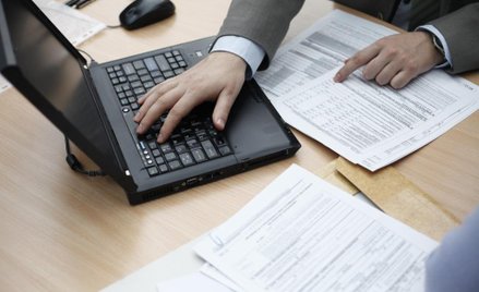 Szef może grzebać w e-PIT pracownika, ale to przestępstwo