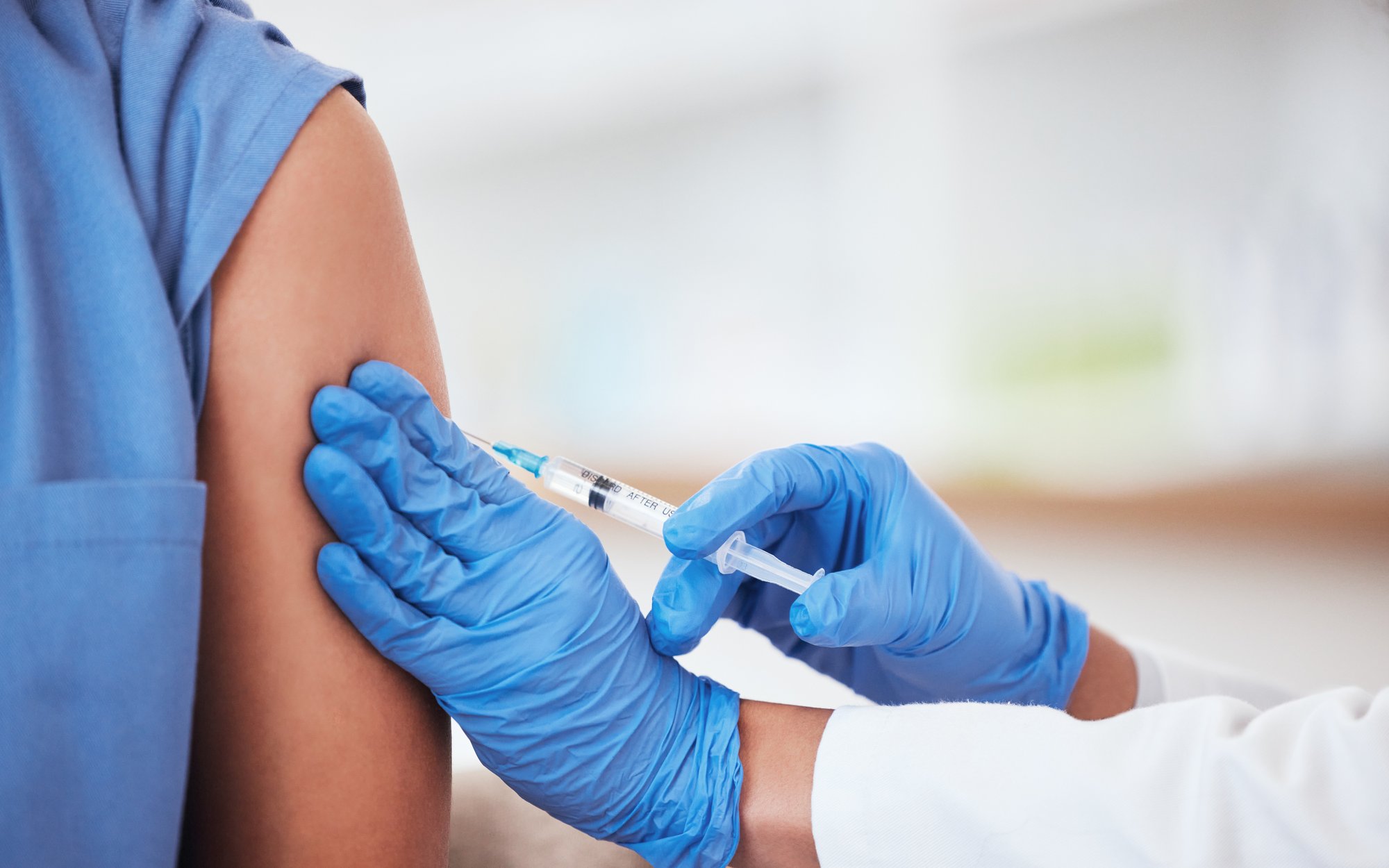 GIF podsumowuje sezon infekcyjny. Polacy wykonali 2,3 mln szczepień