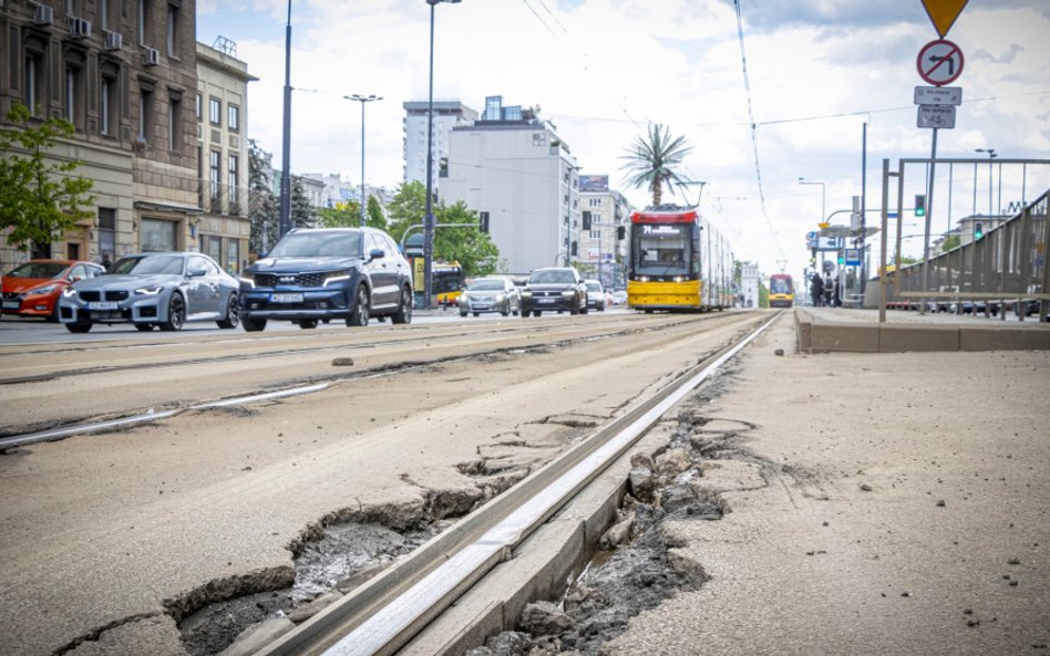 Remont torów tramwajowych w Alejach Jerozolimskich