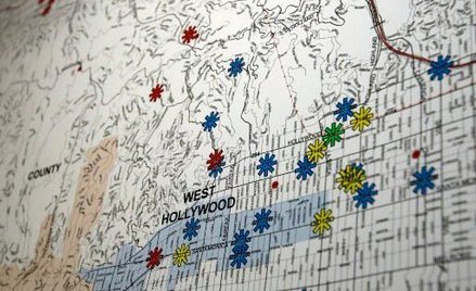 Mapa Los Angeles, a której zaznaczono miejsca ataków podpalacza