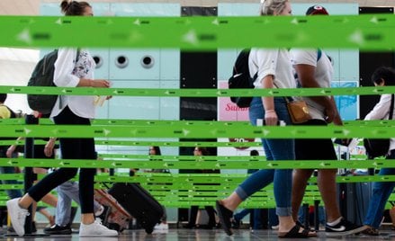 Dzisiaj przez lotnisko przewija się rocznie 55 milionów pasażerów, po rozbudowe będzie ich mogło być