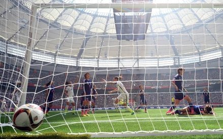 Japońska bramkarka musiała aż pięć razy sięgać po piłkę do siatki