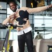 Usain Bolt z e-hulajnogą w Tokio