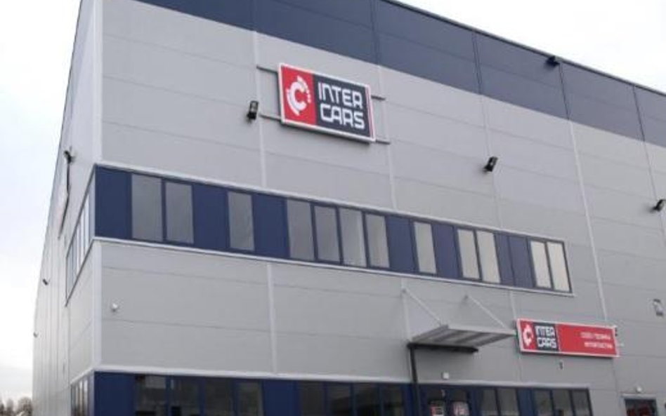 Inter Cars z niższym zyskiem