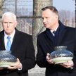 Wiceprezydent USA Mike Pence i prezydent Polski Andrzej Duda w Oświęcimiu