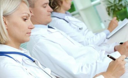 Informatyzacja dokumentacji pomogłaby znacząco usprawnić działanie służby zdrowia