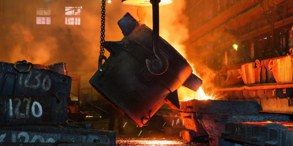 Piece gasną w hutach Rosji. Tysiące hutników traci pracę