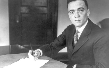 W 1924 r. John Edgar Hoover stanął na czele Biura Śledczego, które później zmieniło nazwę na FBI. Ki