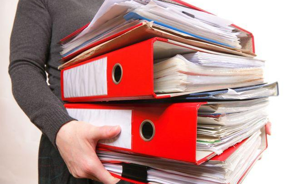 Czas przechowywania akt pracowniczych – trzy warianty w zależności od daty zatrudnienia
