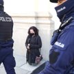 Nieoficjalnie: Policja w Warszawie ma pilnować tylko kościołów i mieszkań posłów PiS