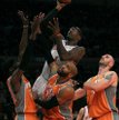 Marcin Gortat pierwszy z prawej