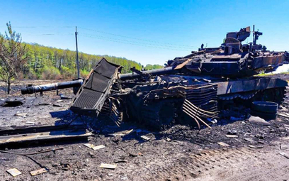Według Ukraińców, Rosja utraciła w wojnie już niemal 1500 czołgów. Są wśród nich także najnowsze woz