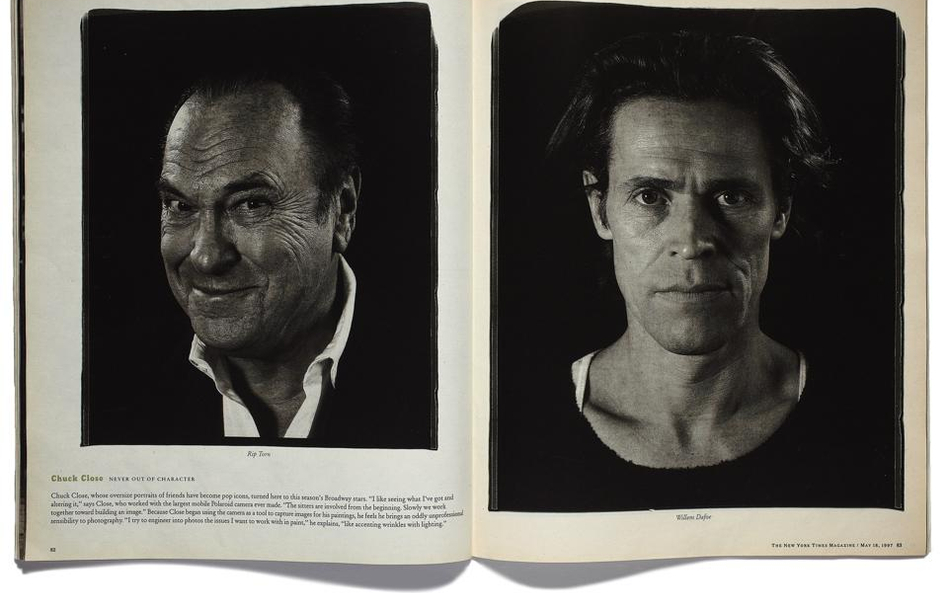 Rip Torn i Willem Dafoe, cykl „Assignment: Times Square”. Zdjęcia Chucka Close’a opublikowane w 1997