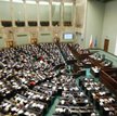 Sondaż: Kłopoty PiS, mali korzystają