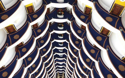 Hotel Burj al-Arab, uosobienie mitu o arabskiej okazałości