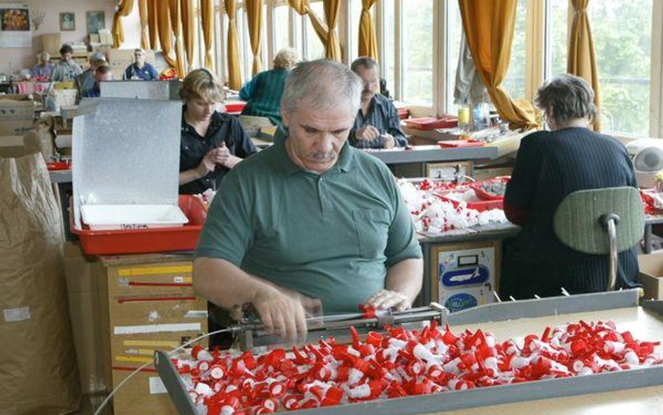 Korzyści i straty z odebrania statusu zakładu pracy chronionej