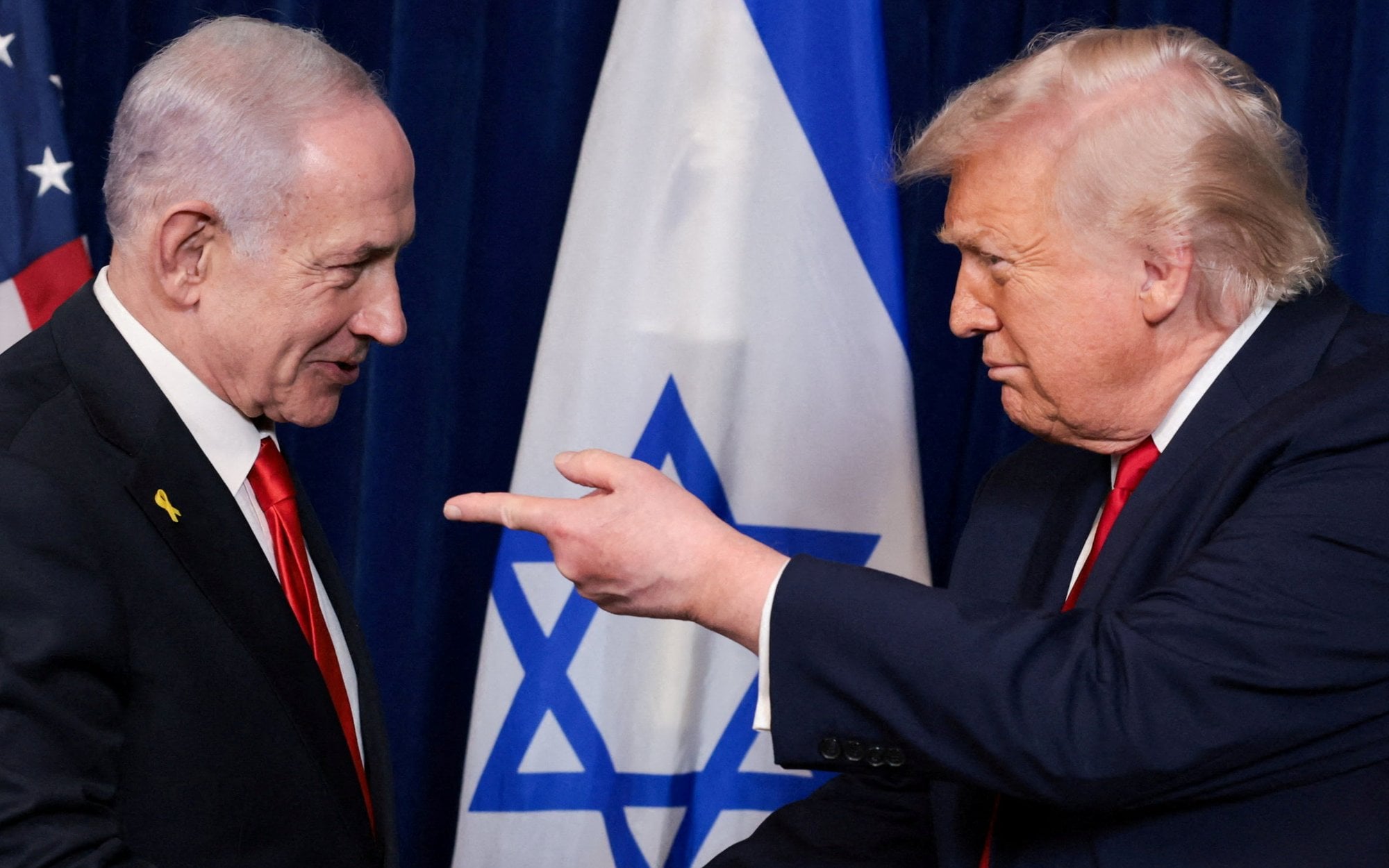 Szczegóły rozmowy Trumpa z Netanjahu. Trump miał być wściekły, groził i przeklinał