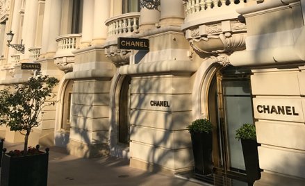 Ceny produktów luksusowych, w tym marki Chanel, regularnie rosną. To już kolejna podwyżka w tym roku