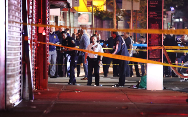 Nowy Jork: Postrzelono policjanta, innego raniono nożem