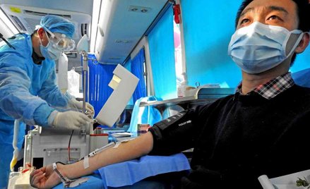 Koronawirus w Chinach: Liczba zachorowań znów rośnie