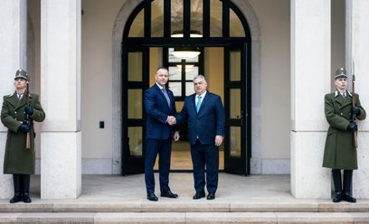 Karol Nawrocki i Viktor Orbán przed biurem premiera Węgier w Budapeszcie