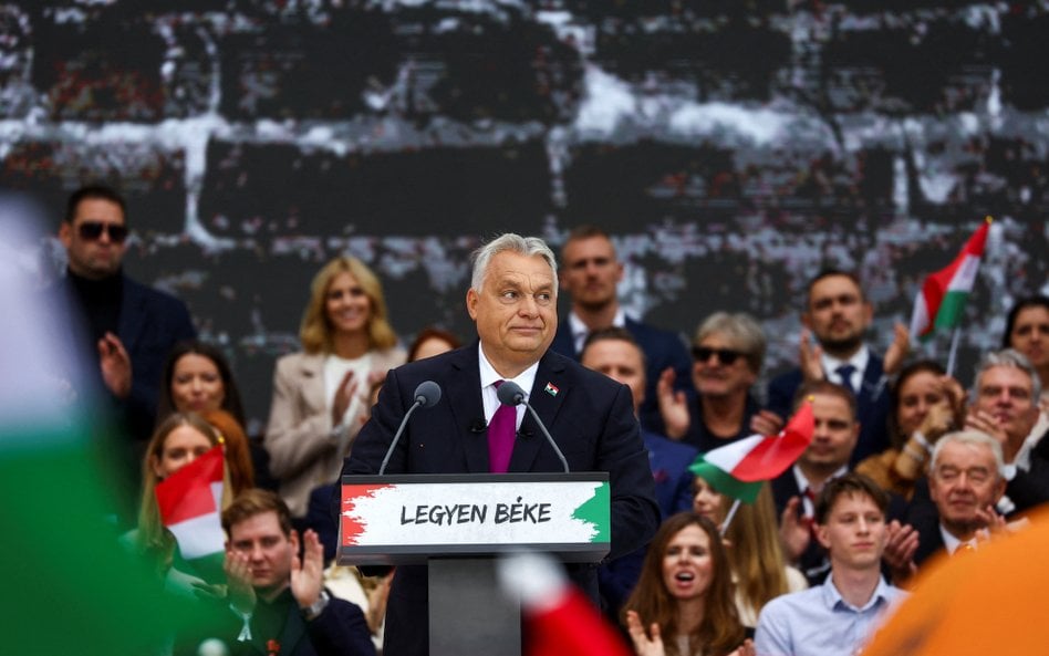 Orbán jeszcze nie przegrał. Choć w sondażach traci