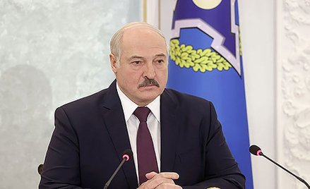 Łukaszenka obiecuje nową konstytucję do końca roku