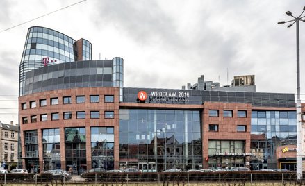 Wratislavia Tower przechodzi metamorfozę