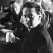 Dylan Thomas w nowojorskiej White Horse Tavern. Rok przed śmiercią.