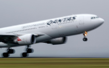 Qantas zmniejsza moce, odracza kupno A350-1000