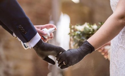 Wirus i czarny PR biją w branżę ślubną