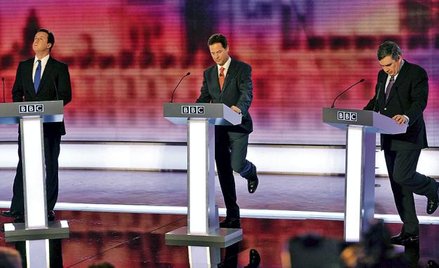 David Cameron, Nick Clegg, Gordon Brown podczas przedwyborczej debaty telewizyjnej